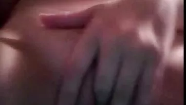 Cô xech ba bau gái trẻ lớn