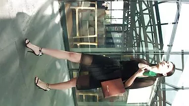 Điếm ba tiếng rên rỉ của niềm vui phim xec h