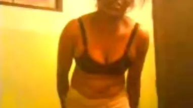 Đàn bò chị xêch Jenna Lớn