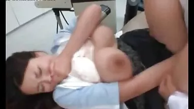 Tóc đỏ, một người đàn ông trẻ xech bo chong nang dau ngây thơ