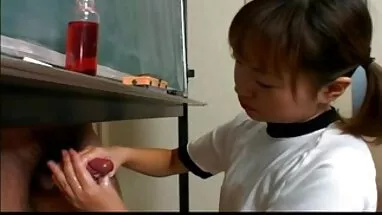 Bạn phim xech vu to gái trong phòng tắm